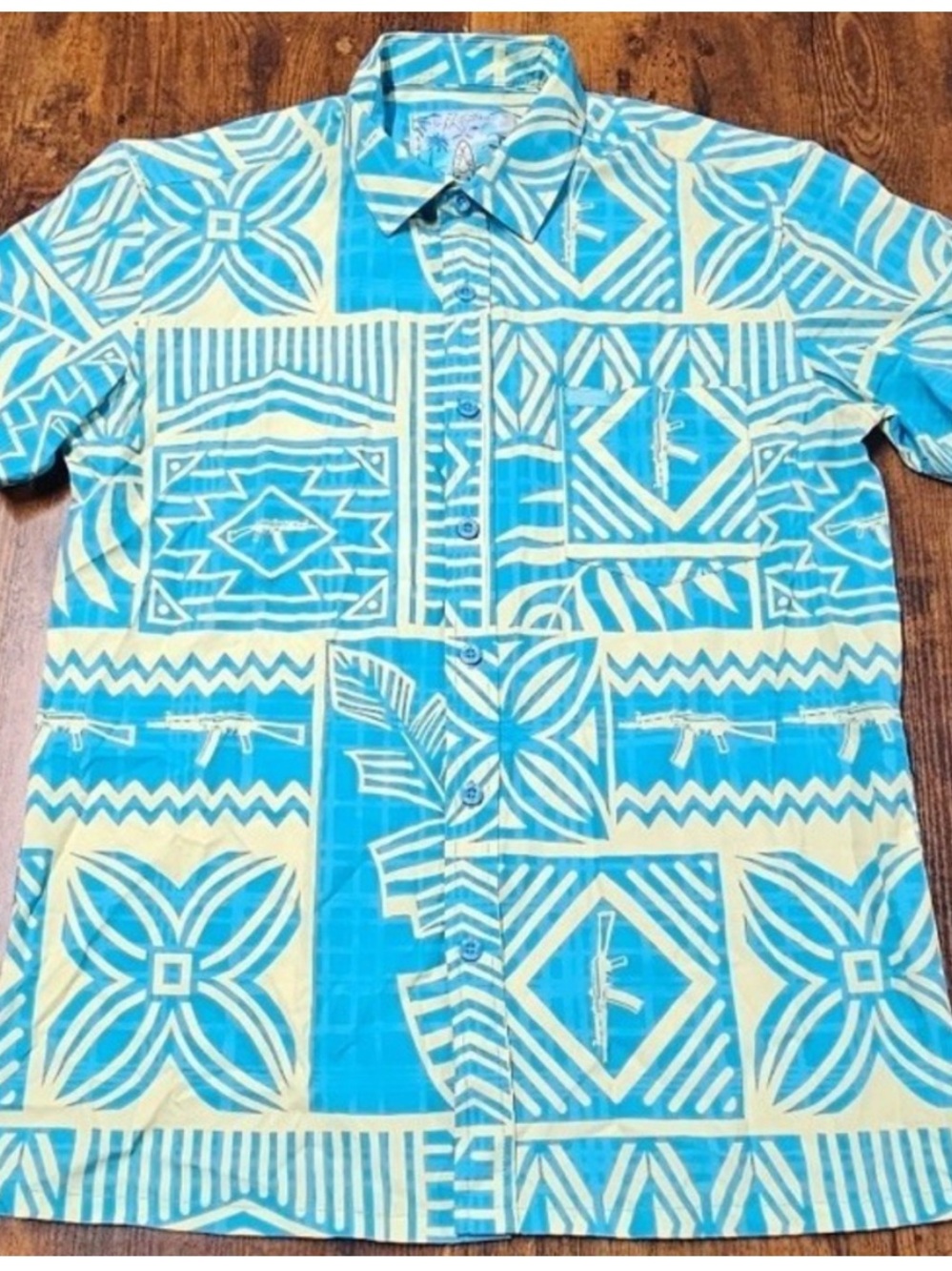 Retro Rifle Night Tide
Hawaiian Shirt Men's Medium button up shirt